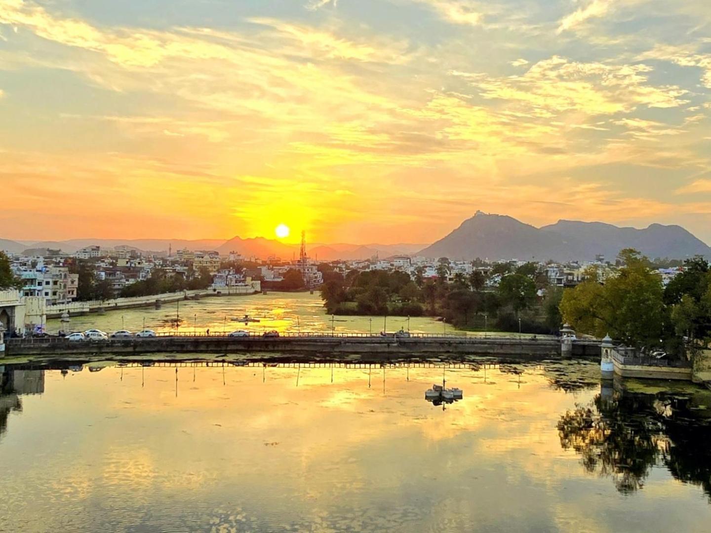 Hotel Antariksh Udaipur Esterno foto