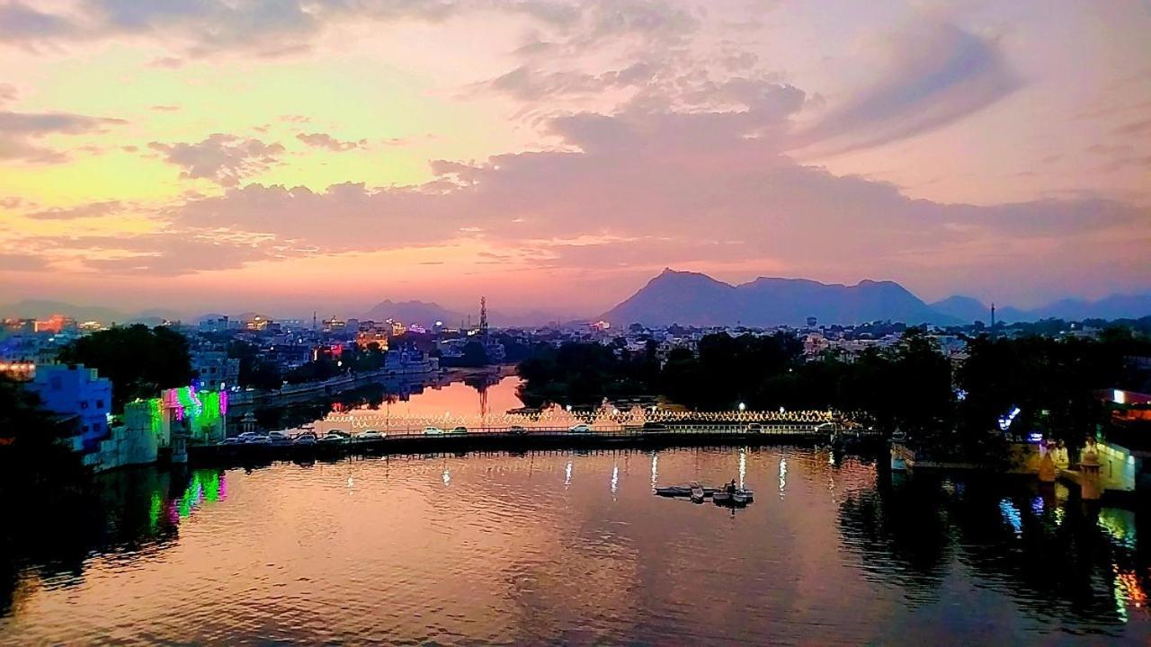 Hotel Antariksh Udaipur Esterno foto