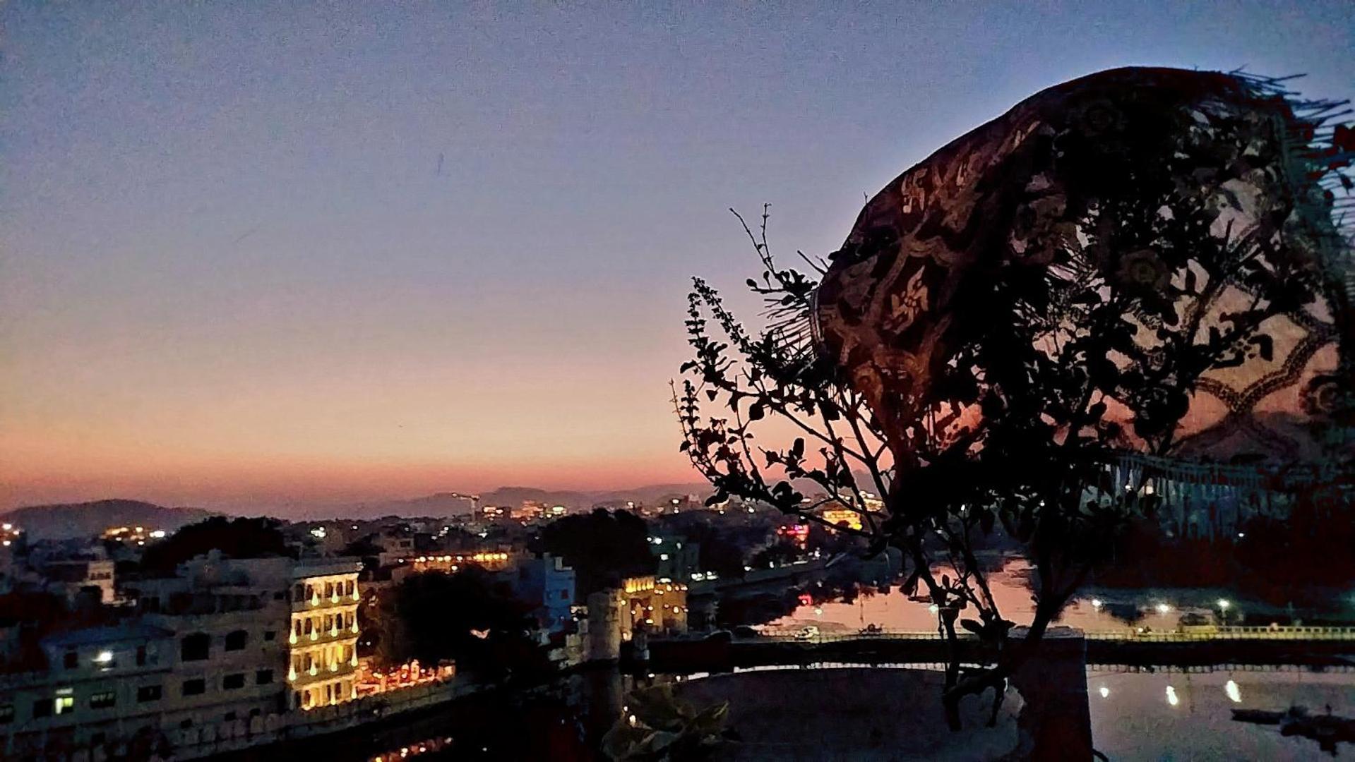 Hotel Antariksh Udaipur Esterno foto