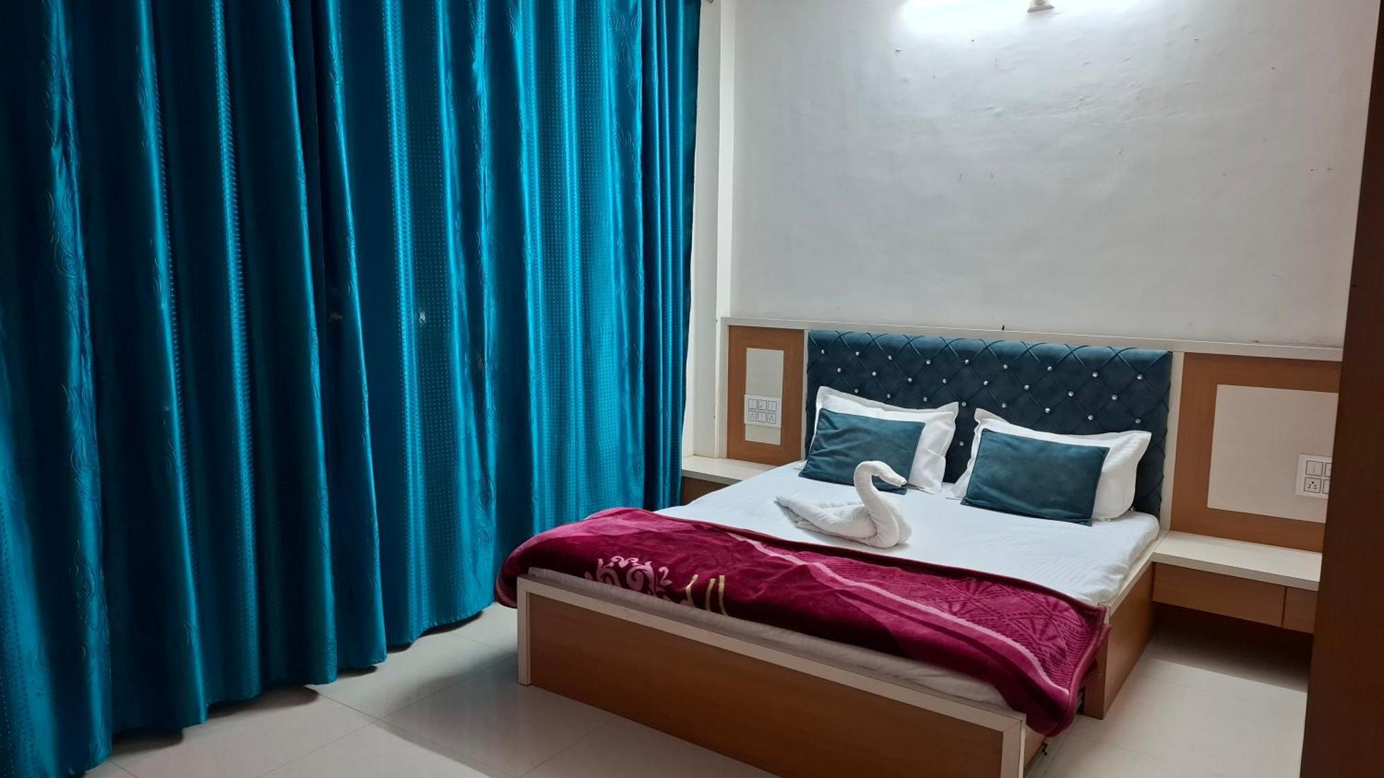 Hotel Antariksh Udaipur Esterno foto